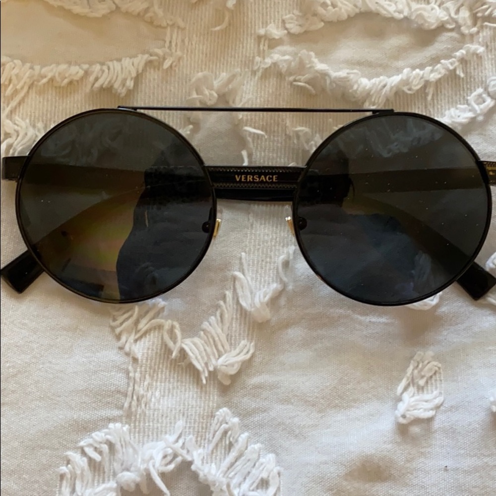 Sunglasses - image 3